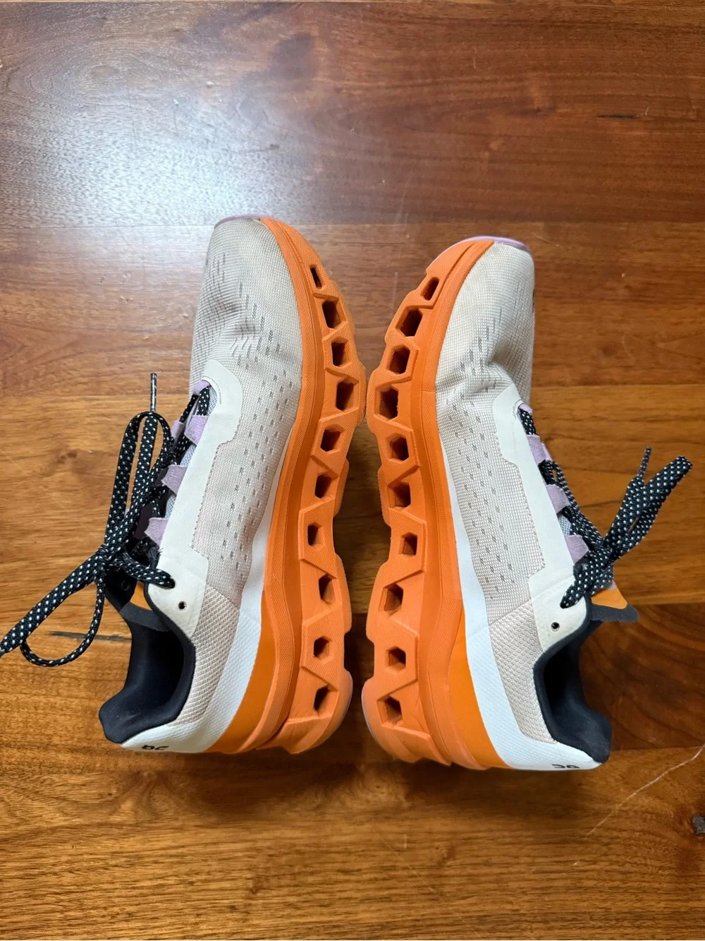 On Women's Cloudmonster in the Fawn/Turmeric Colorway Size 7.5 - Picture 5 of 11
